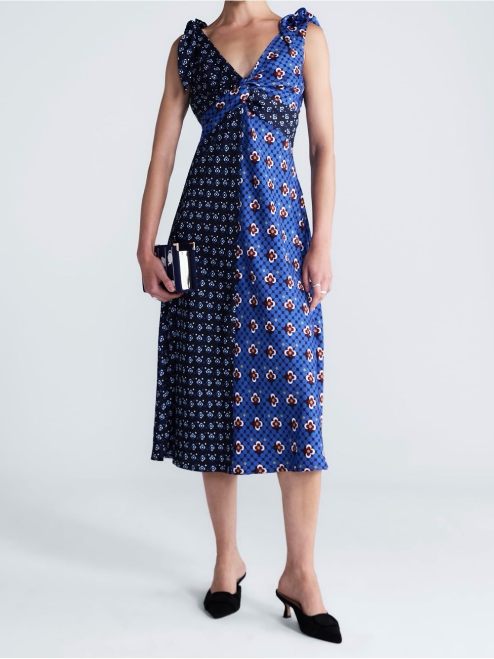 Free Assembly Blue Patterned V-Neck Midi Dress
